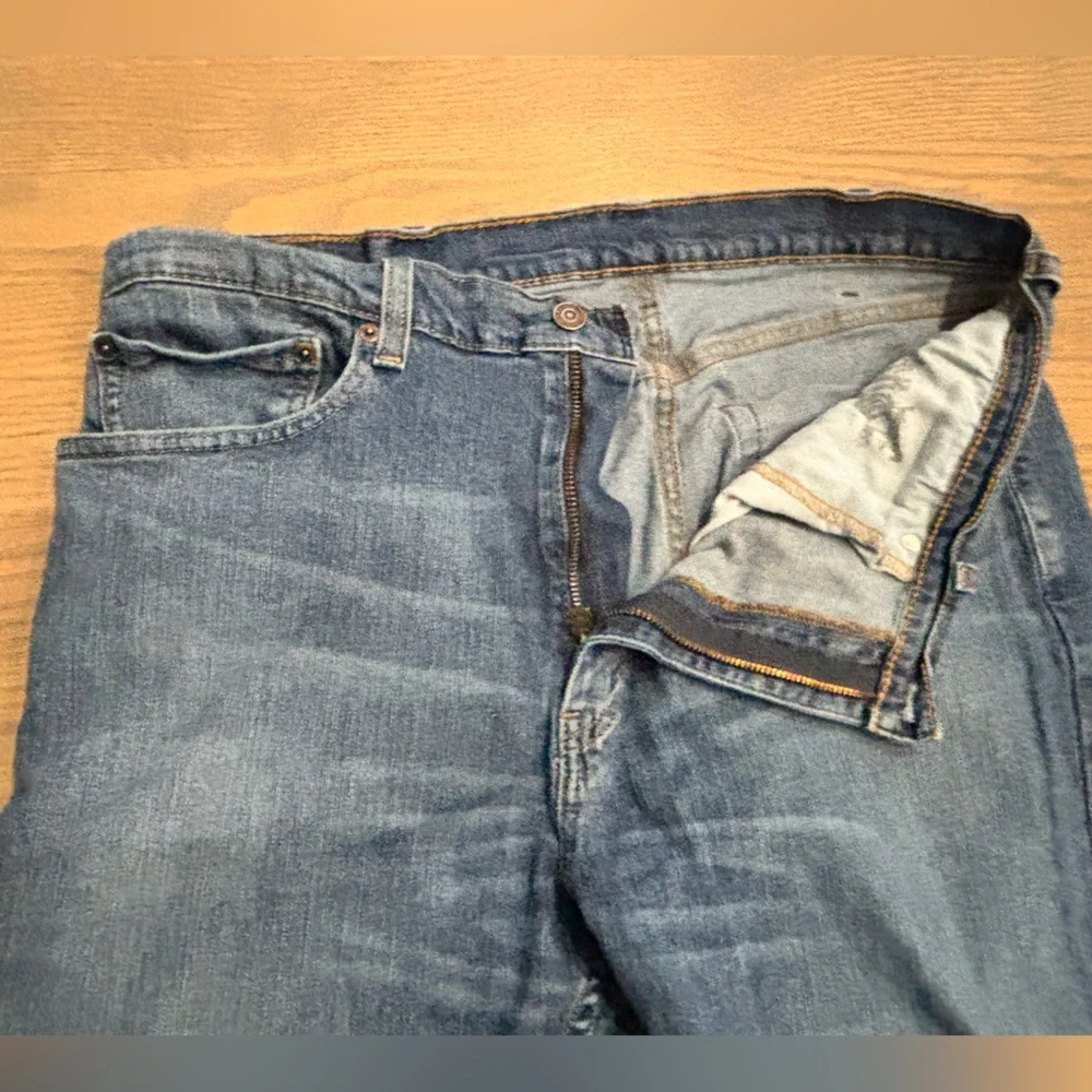 Levi’s men’s 505 regular fit straight leg jeans W38 L30